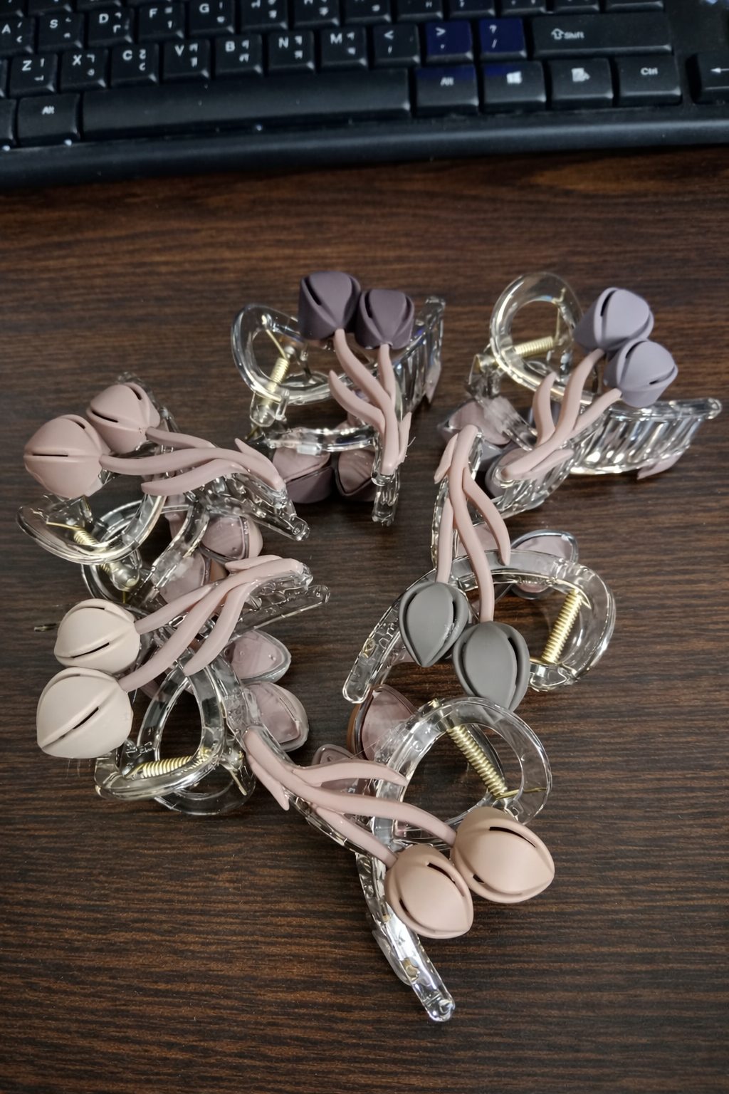 Elegant Floral Accent Transparent Hair Claw Clips